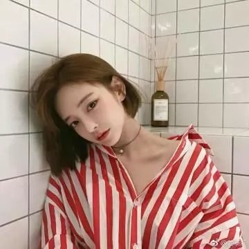 他的摩托车，她的岛